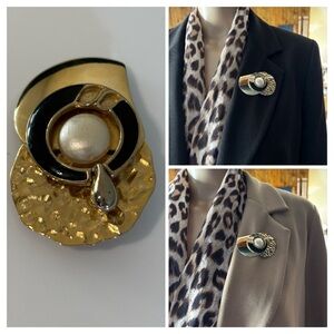 80s Modernist Hammered Gold & Black Enamel Pearl Brooch